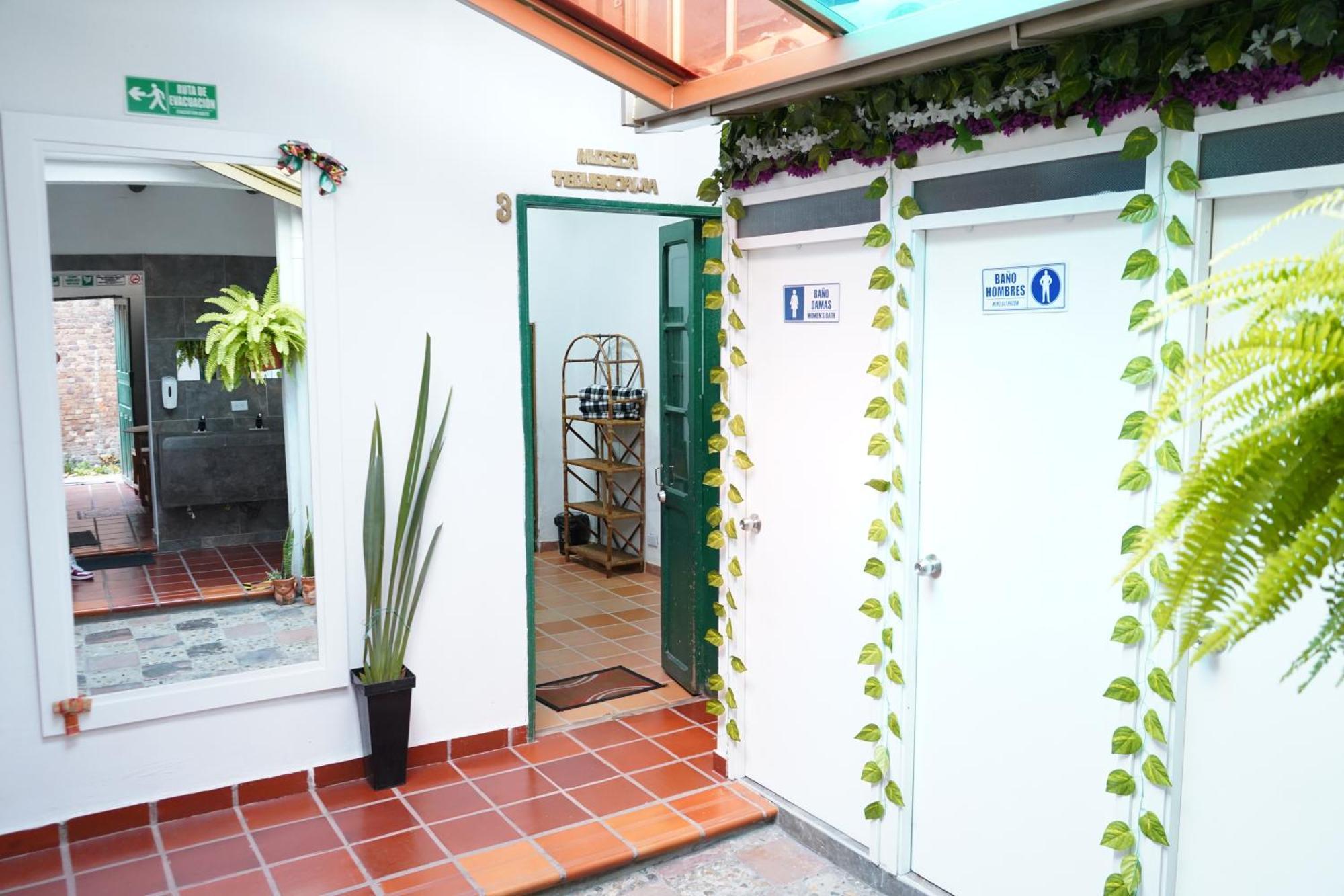 Casa De Lourdes - La Candelaria ボゴタ エクステリア 写真